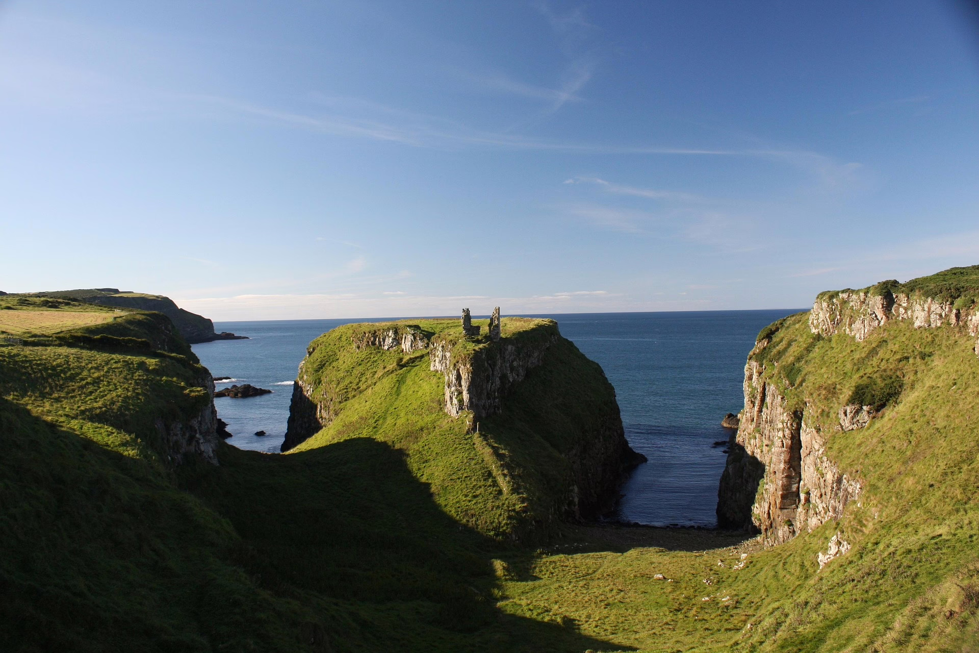 What is the history of Dunseverick Castle?