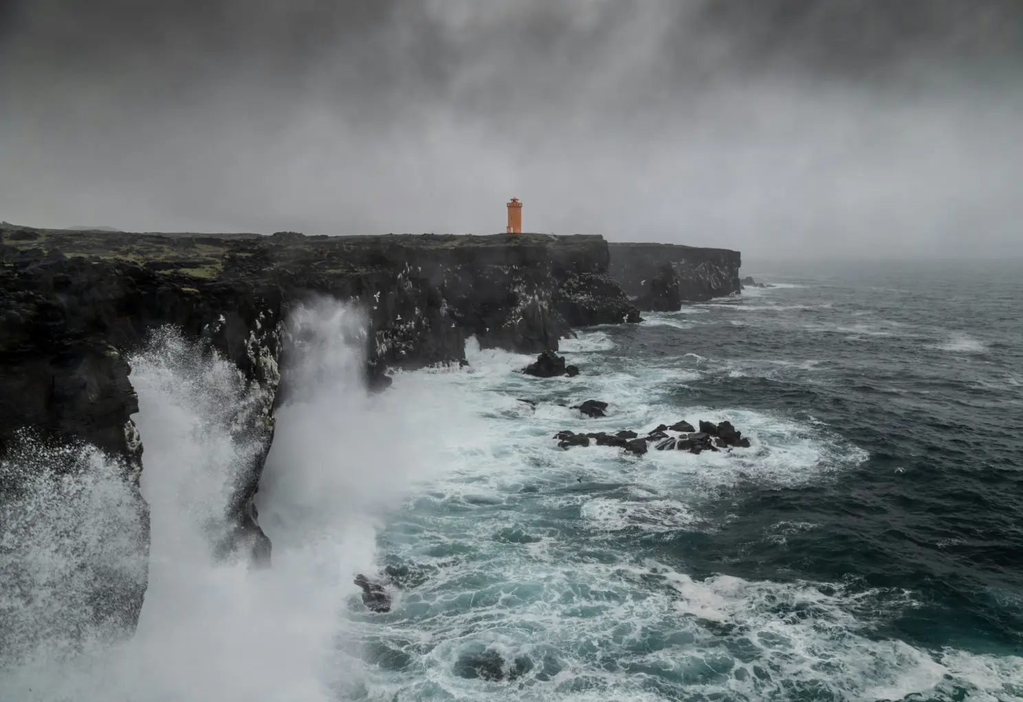 Stormy Atlantic waves off Ireland, invoking Celtic sea god Manannán
